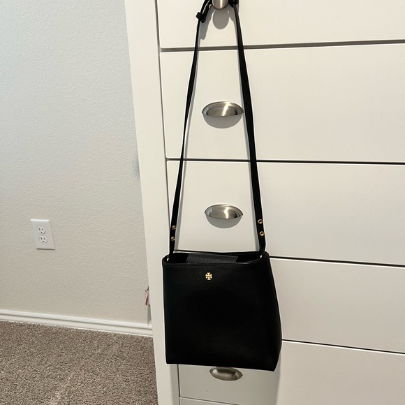 Tory Burch Black Leather Shoulder Bag with Gold Logo - Picture 8 of 8